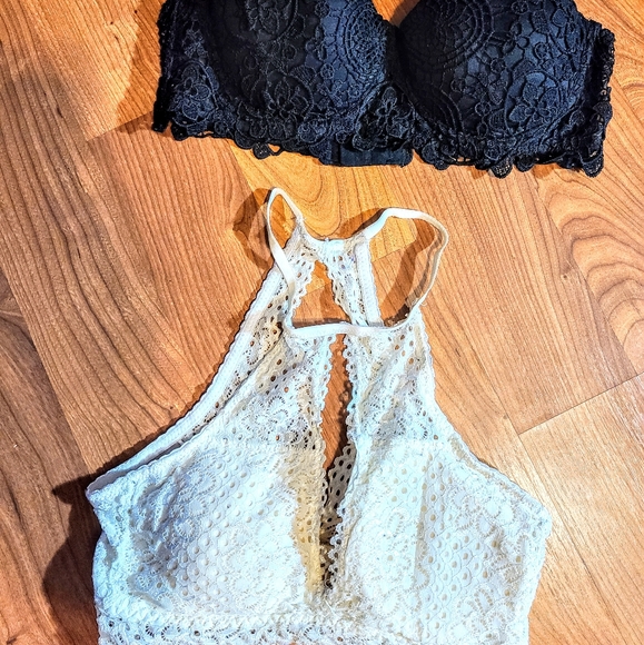 Medium bralette and black strapless bra - Picture 3 of 8